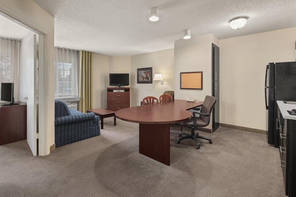 Candlewood Suites Raleigh Crabtree By Ihg Zewnętrze zdjęcie