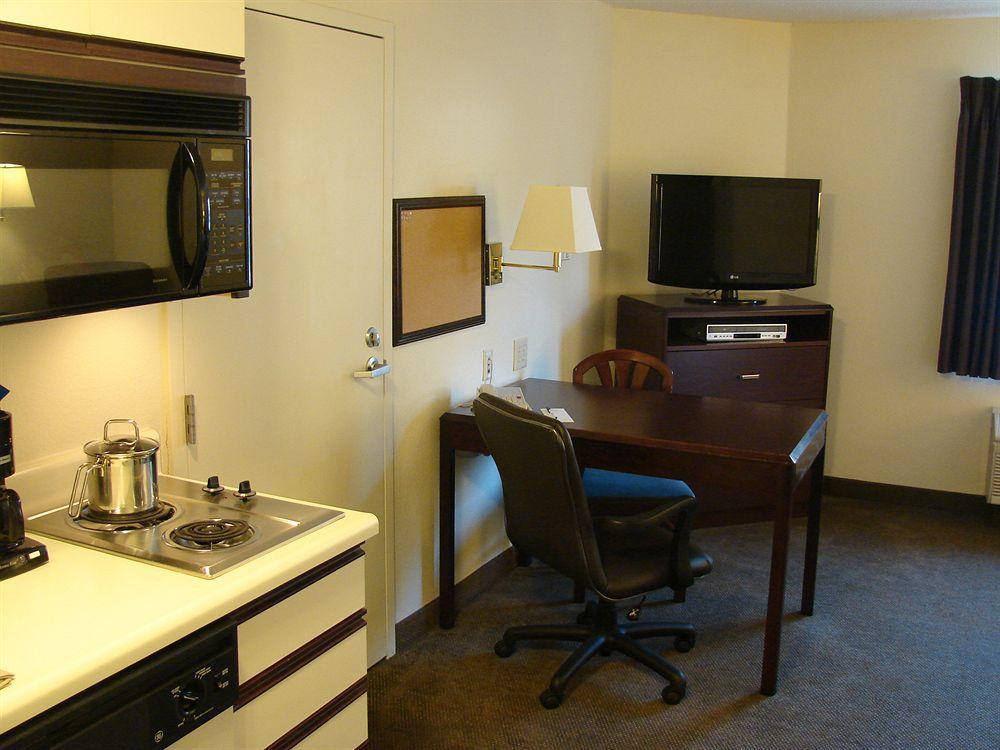 Candlewood Suites Raleigh Crabtree By Ihg Zewnętrze zdjęcie