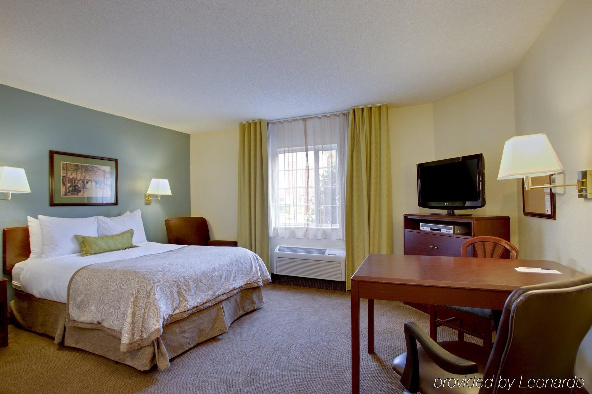Candlewood Suites Raleigh Crabtree By Ihg Zewnętrze zdjęcie