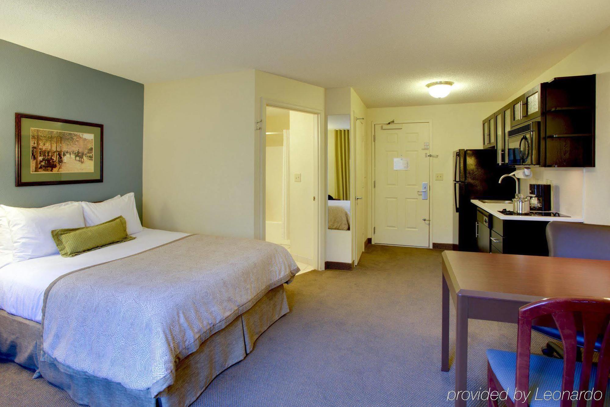 Candlewood Suites Raleigh Crabtree By Ihg Zewnętrze zdjęcie